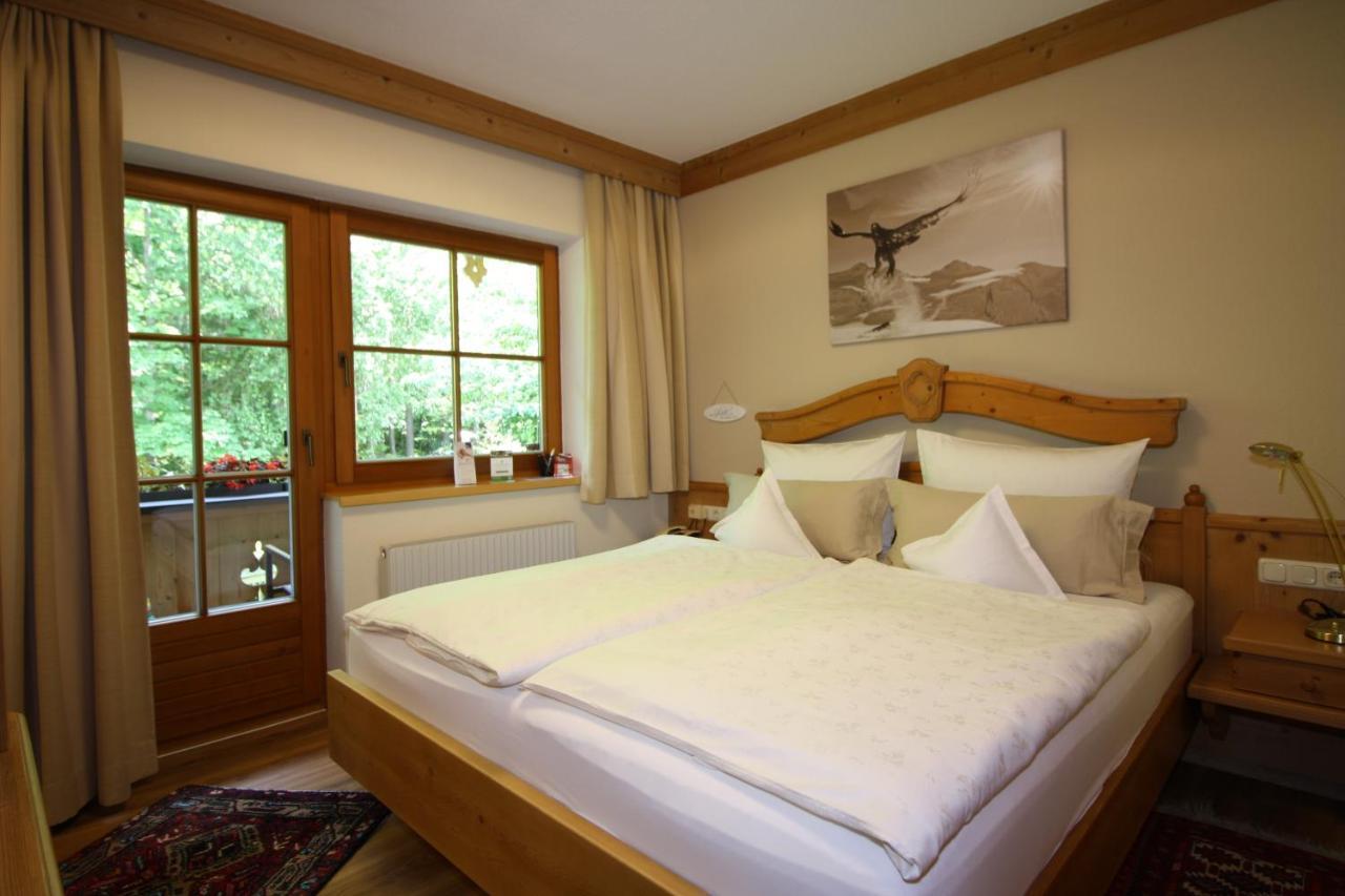 Aparthotel Vronis Waldhaus Adults Only Mayrhofen Exterior foto
