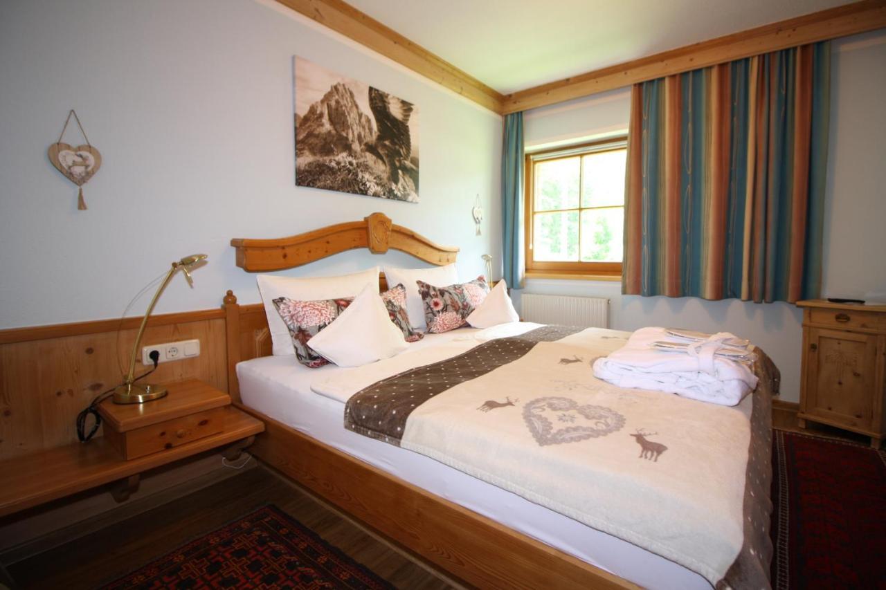 Aparthotel Vronis Waldhaus Adults Only Mayrhofen Exterior foto