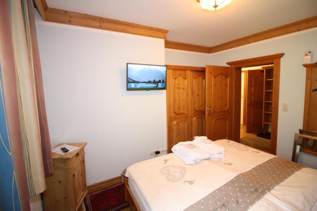 Aparthotel Vronis Waldhaus Adults Only Mayrhofen Exterior foto