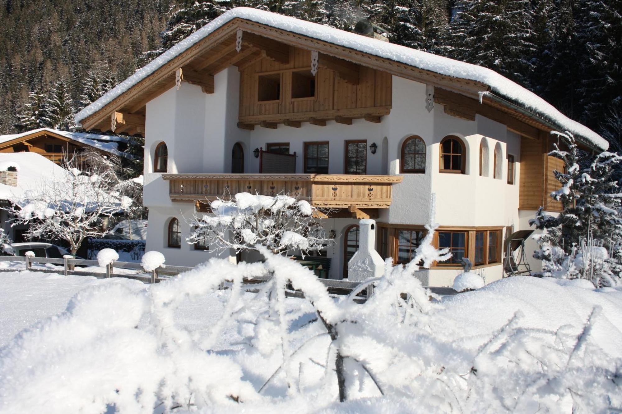 Aparthotel Vronis Waldhaus Adults Only Mayrhofen Exterior foto