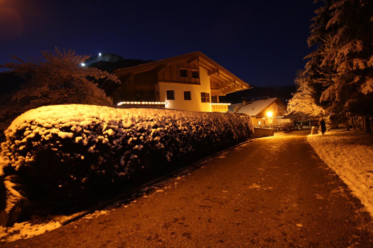 Aparthotel Vronis Waldhaus Adults Only Mayrhofen Exterior foto