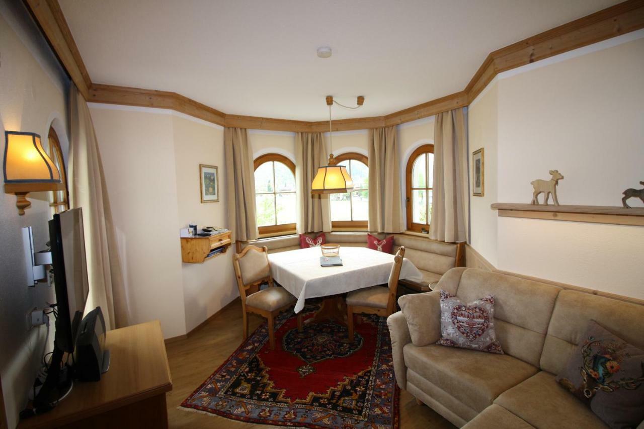 Aparthotel Vronis Waldhaus Adults Only Mayrhofen Exterior foto